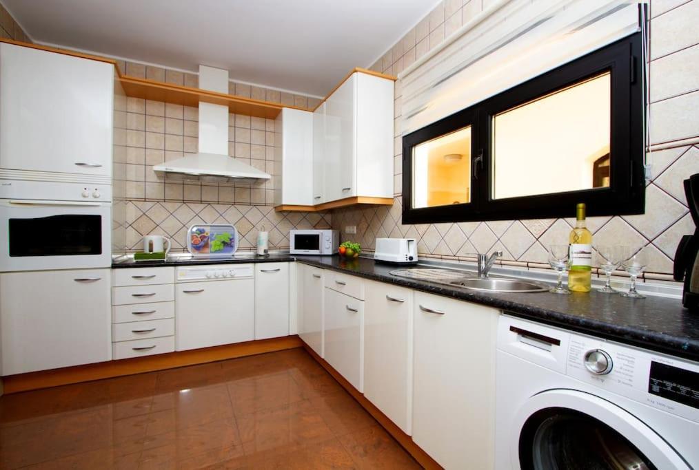Riviera Park 2B, Central 2 Bed بويرتو ذيل كارمين المظهر الخارجي الصورة