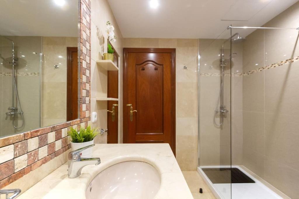 Riviera Park 2B, Central 2 Bed بويرتو ذيل كارمين المظهر الخارجي الصورة